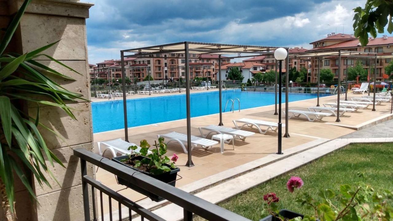 Charming Studio In Sorrento Sole Mare Sveti Vlas Esterno foto