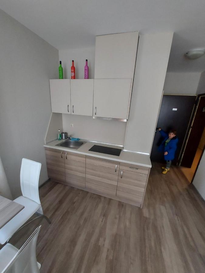 Charming Studio In Sorrento Sole Mare Sveti Vlas Esterno foto