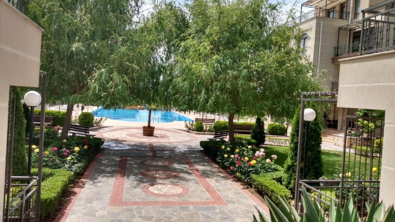 Charming Studio In Sorrento Sole Mare Sveti Vlas Esterno foto